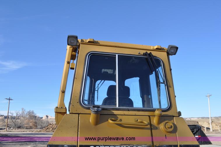 image for item F2265 1992 Caterpillar D4H Series II LGP dozer