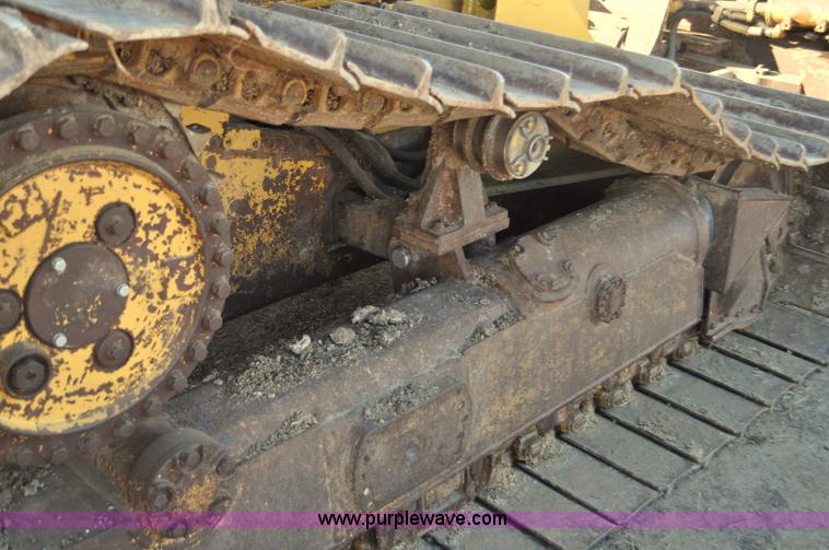 image for item F2265 1992 Caterpillar D4H Series II LGP dozer