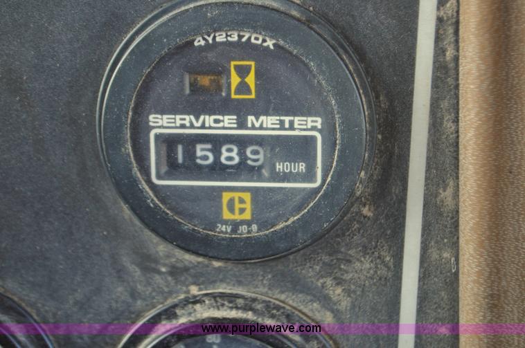 image for item F2265 1992 Caterpillar D4H Series II LGP dozer