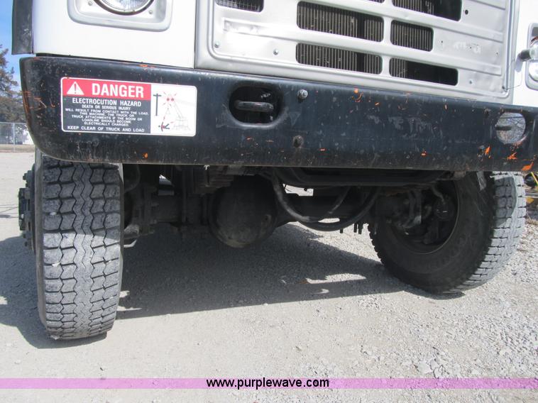 image for item F8974 1988 International 1854 digger derrick truck