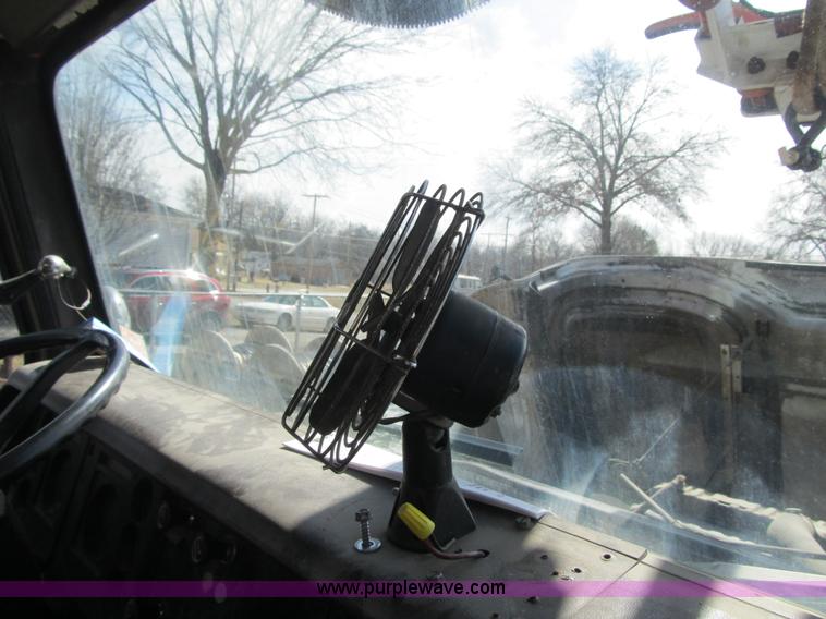 image for item F8974 1988 International 1854 digger derrick truck