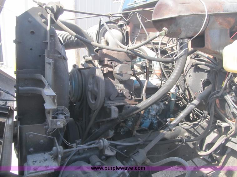 image for item F8974 1988 International 1854 digger derrick truck