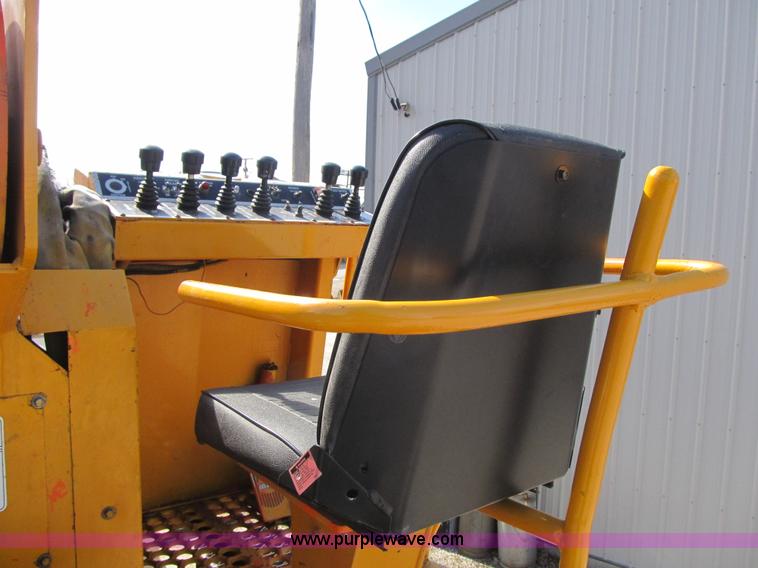 image for item F8974 1988 International 1854 digger derrick truck