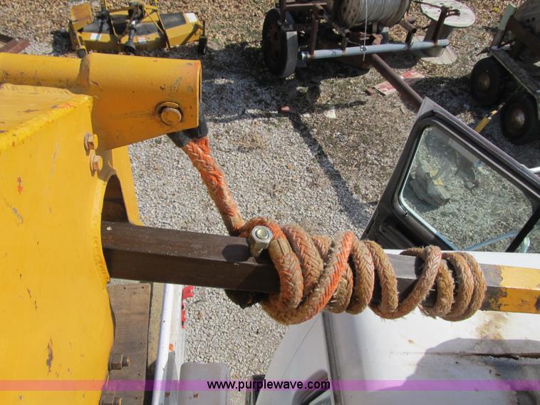 image for item F8974 1988 International 1854 digger derrick truck