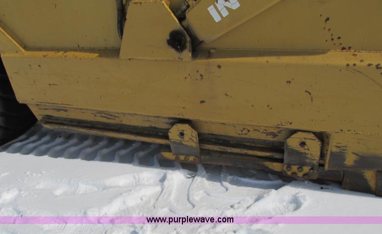 image for item F8978 1972 International E200 elevating scraper