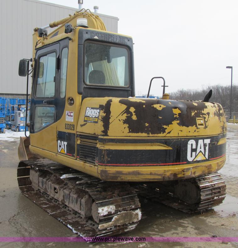 image for item F8979 1999 Caterpillar 307B mini excavator