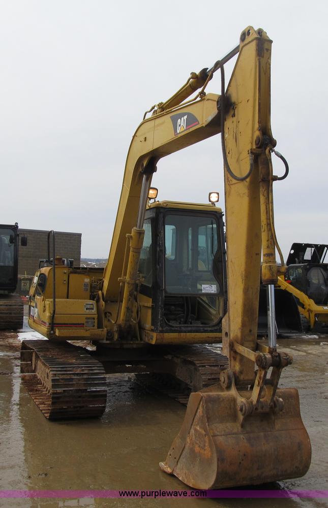 image for item F8979 1999 Caterpillar 307B mini excavator