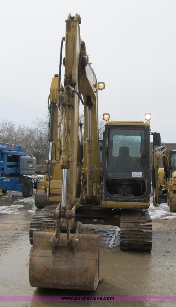 image for item F8979 1999 Caterpillar 307B mini excavator
