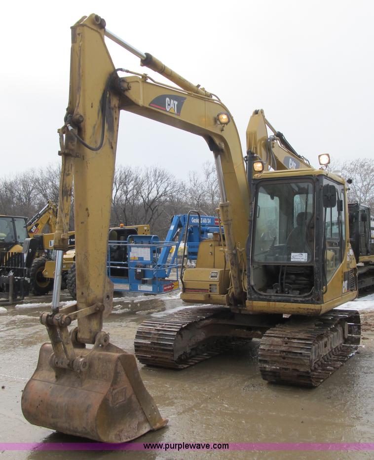 image for item F8979 1999 Caterpillar 307B mini excavator