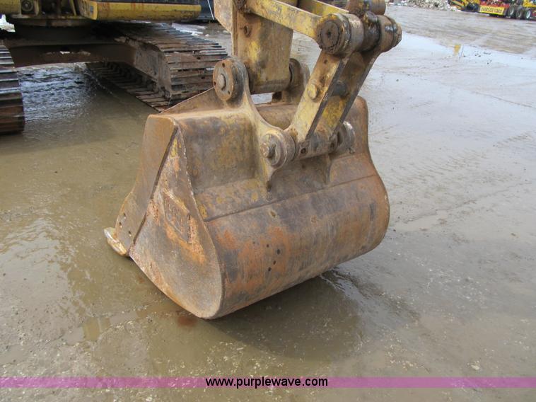 image for item F8979 1999 Caterpillar 307B mini excavator