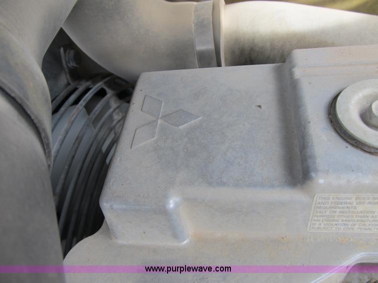 image for item F8979 1999 Caterpillar 307B mini excavator