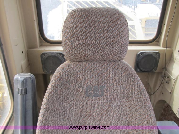 image for item F8979 1999 Caterpillar 307B mini excavator