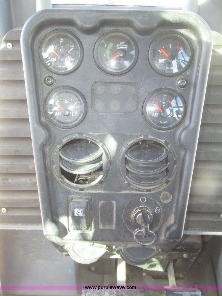 image for item G9758 2007 Caterpillar D5G XL dozer