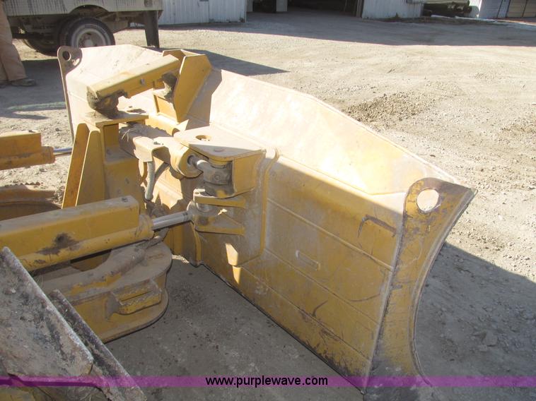 image for item G9758 2007 Caterpillar D5G XL dozer