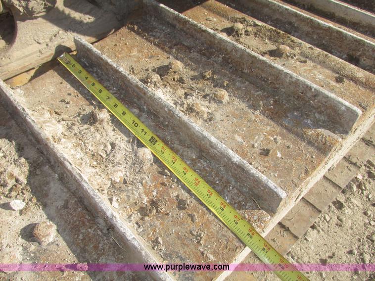 image for item G9758 2007 Caterpillar D5G XL dozer