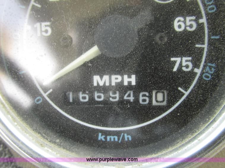 image for item G9763 1995 Ford LT9000 mixer truck