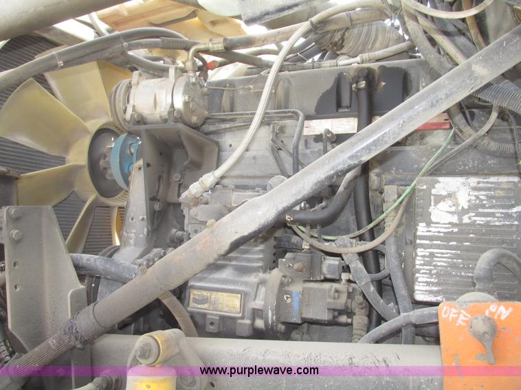 image for item G9763 1995 Ford LT9000 mixer truck