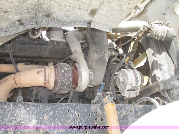 image for item G9763 1995 Ford LT9000 mixer truck