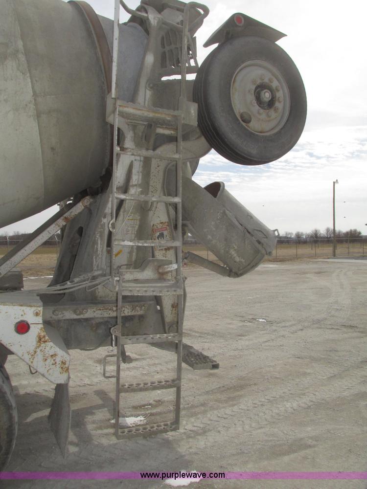 image for item G9763 1995 Ford LT9000 mixer truck