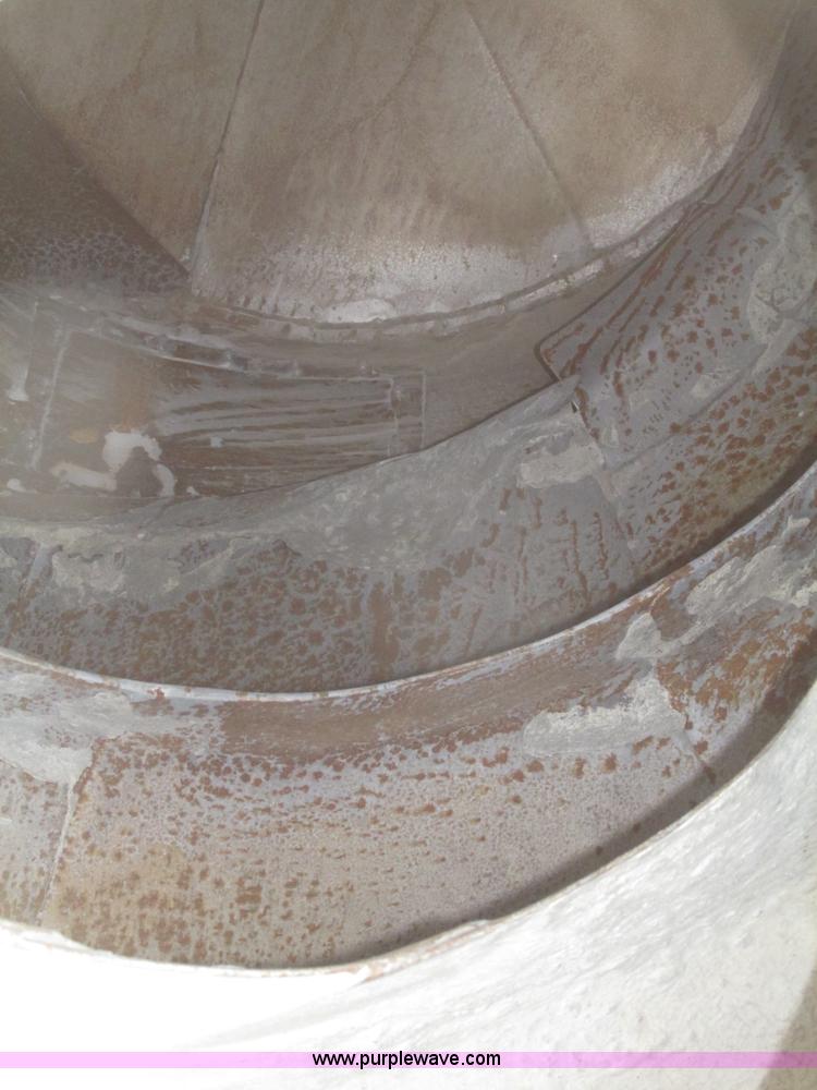 image for item G9763 1995 Ford LT9000 mixer truck