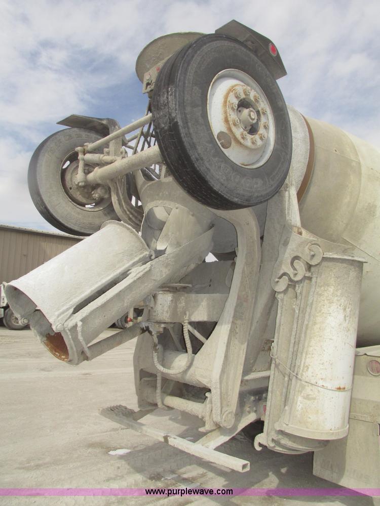 image for item G9763 1995 Ford LT9000 mixer truck