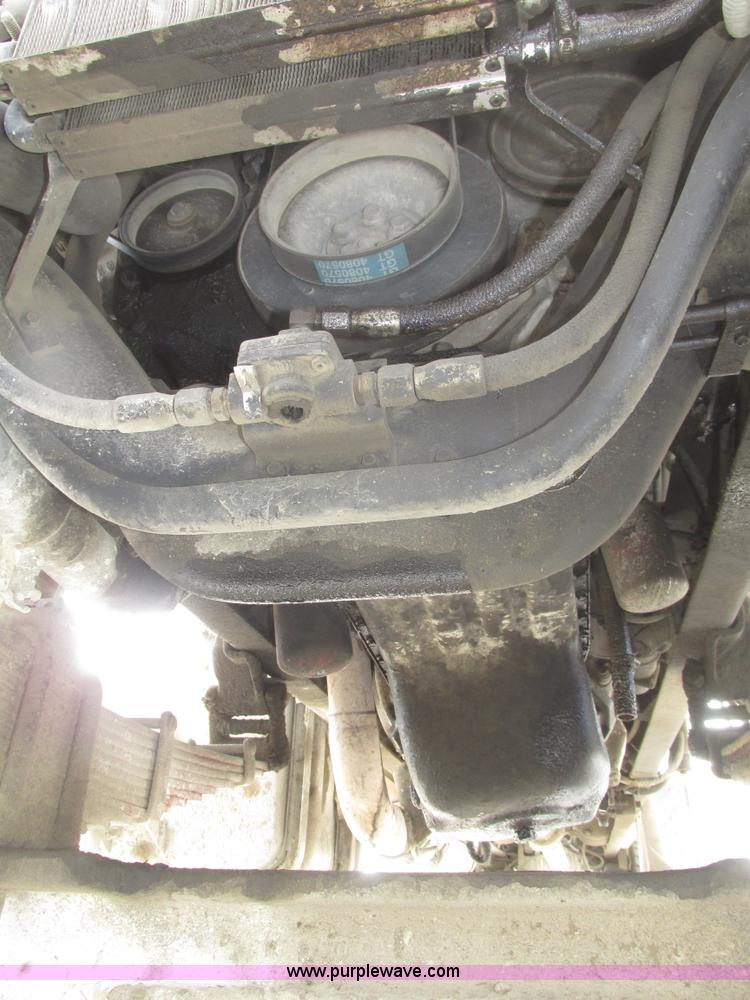 image for item G9763 1995 Ford LT9000 mixer truck