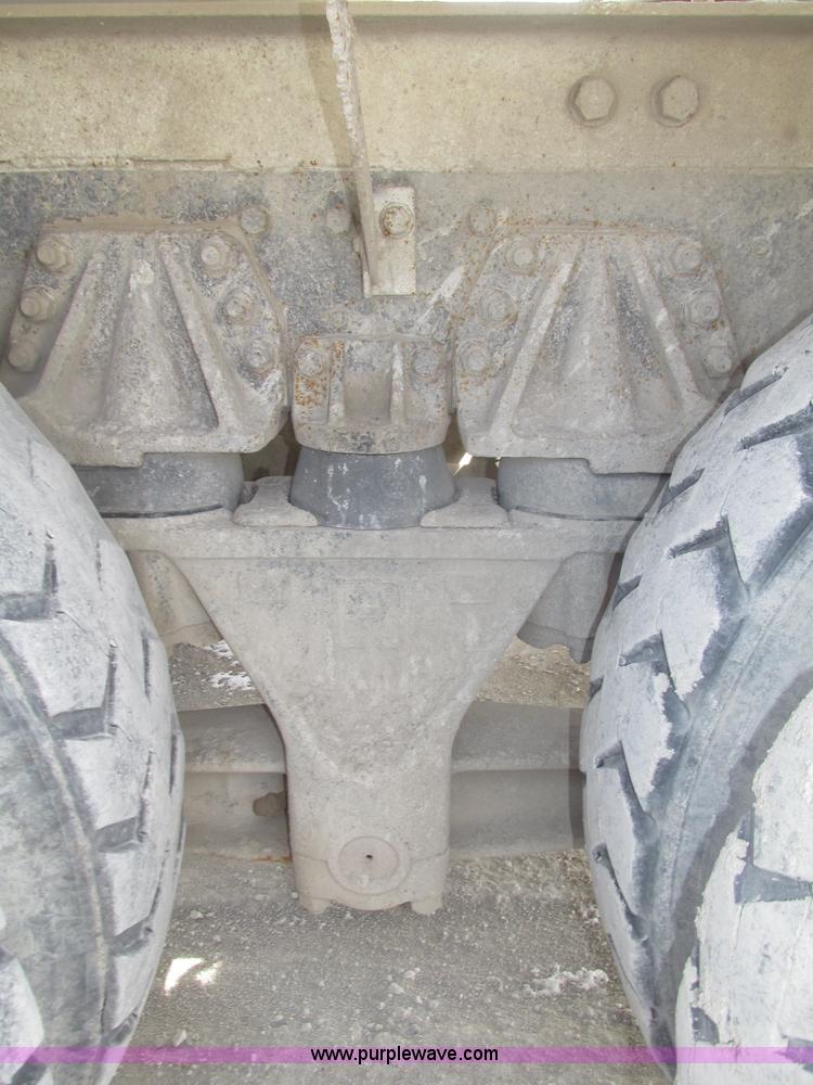 image for item G9763 1995 Ford LT9000 mixer truck