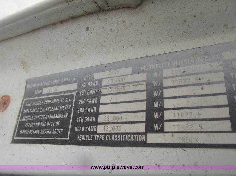 image for item G9763 1995 Ford LT9000 mixer truck