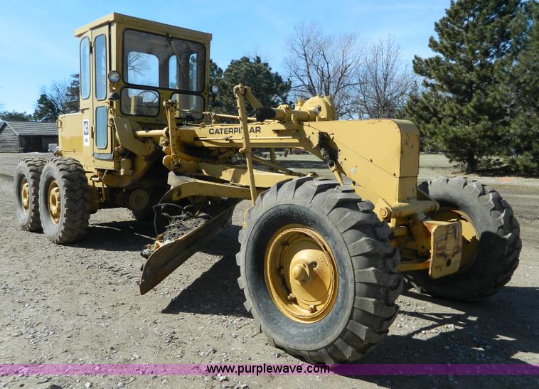 image for item H2251 1965 Caterpillar 12E motor grader