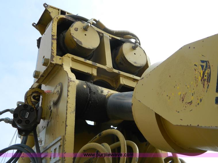 image for item H2263 1978 Caterpillar D8K cable plow