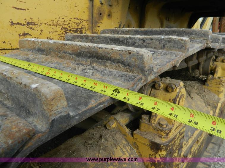 image for item H2263 1978 Caterpillar D8K cable plow