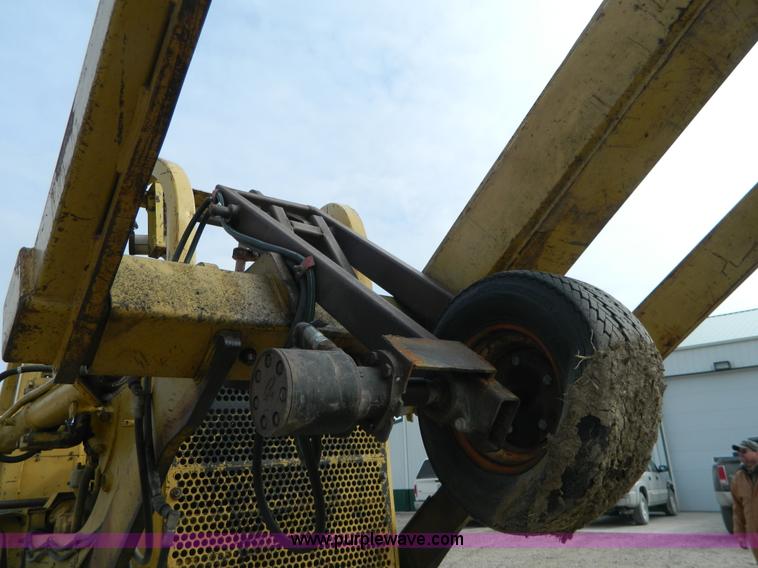 image for item H2263 1978 Caterpillar D8K cable plow