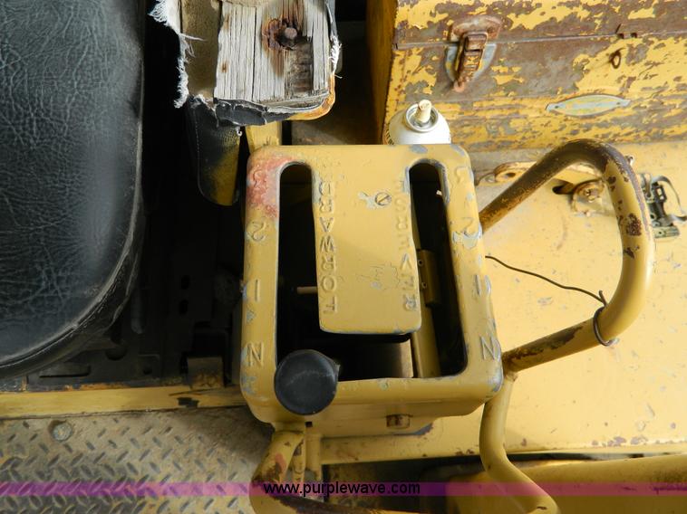 image for item H2263 1978 Caterpillar D8K cable plow