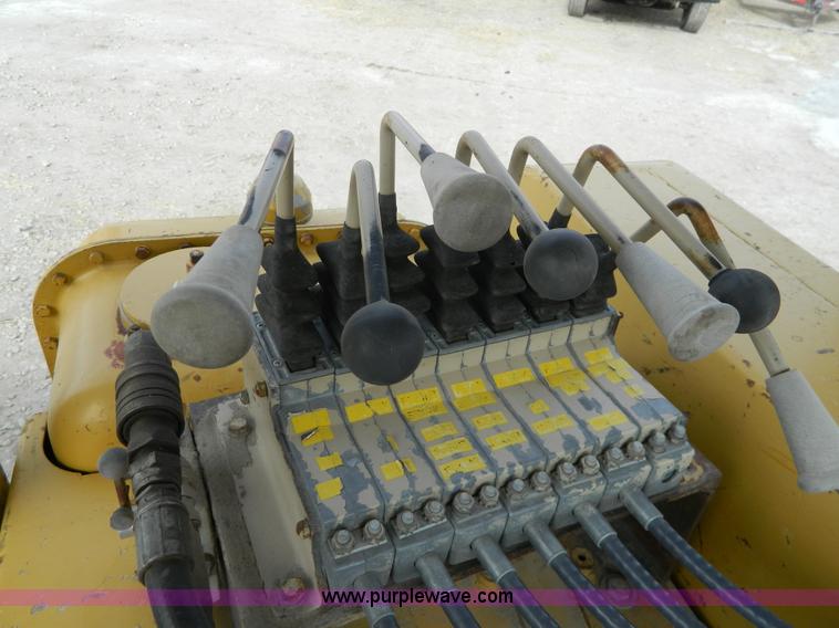 image for item H2263 1978 Caterpillar D8K cable plow