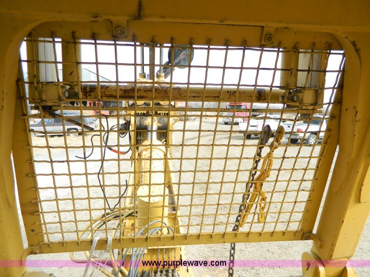 image for item H2263 1978 Caterpillar D8K cable plow