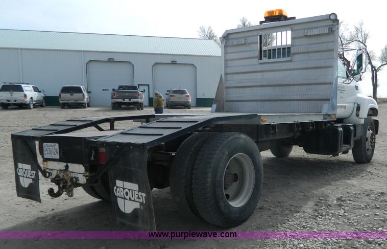 image for item H2264 1998 Chevrolet C6500 flatbed truck