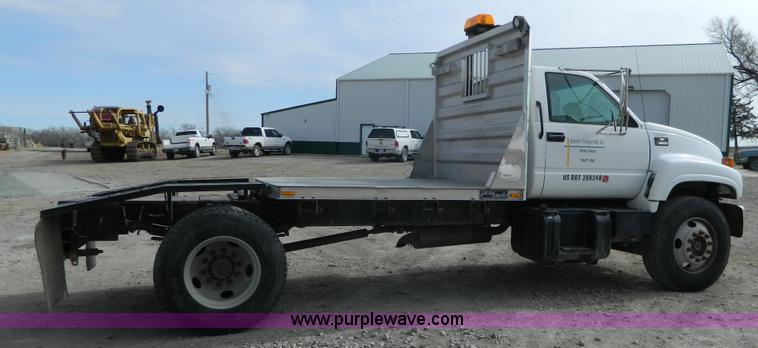 image for item H2264 1998 Chevrolet C6500 flatbed truck