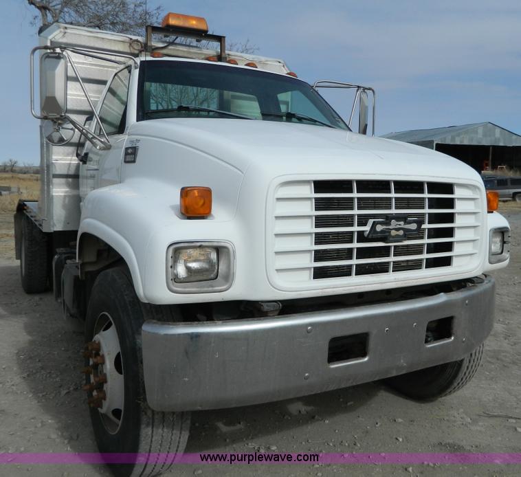image for item H2264 1998 Chevrolet C6500 flatbed truck