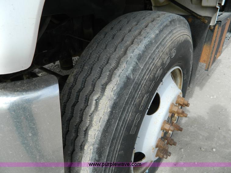 image for item H2264 1998 Chevrolet C6500 flatbed truck