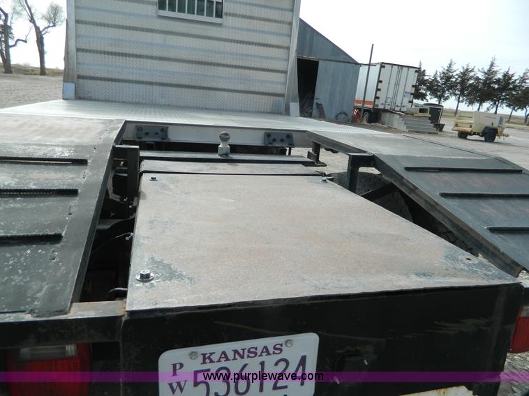 image for item H2264 1998 Chevrolet C6500 flatbed truck