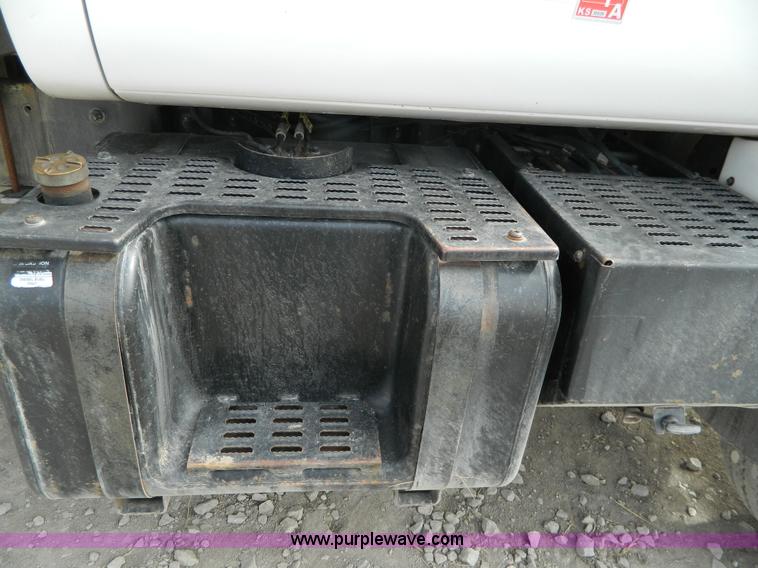 image for item H2264 1998 Chevrolet C6500 flatbed truck