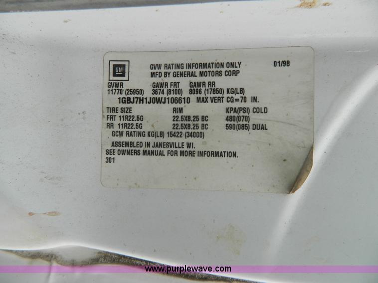 image for item H2264 1998 Chevrolet C6500 flatbed truck