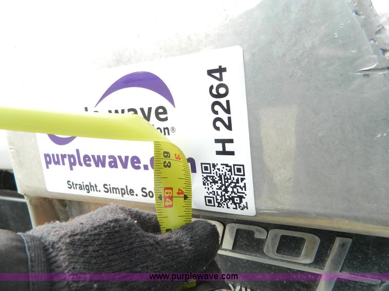 image for item H2264 1998 Chevrolet C6500 flatbed truck