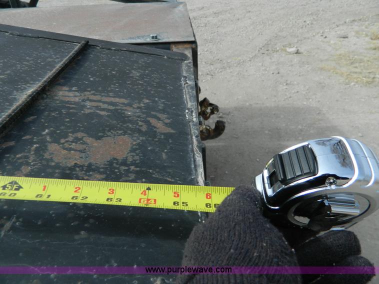 image for item H2264 1998 Chevrolet C6500 flatbed truck