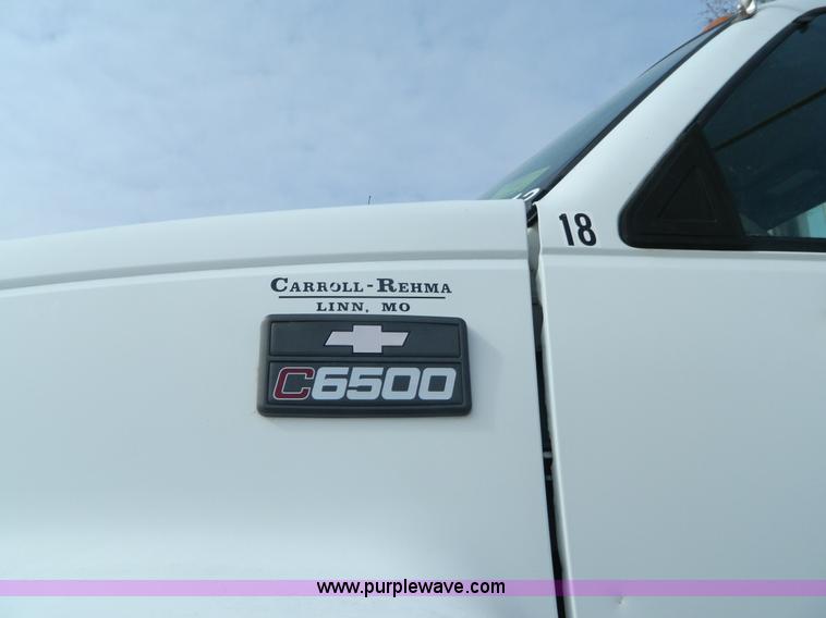 image for item H2264 1998 Chevrolet C6500 flatbed truck