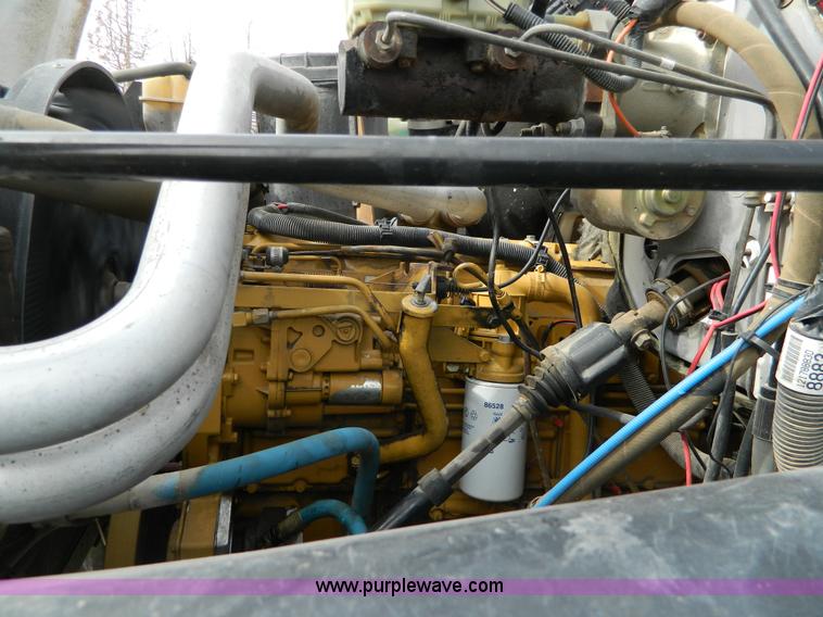 image for item H2264 1998 Chevrolet C6500 flatbed truck