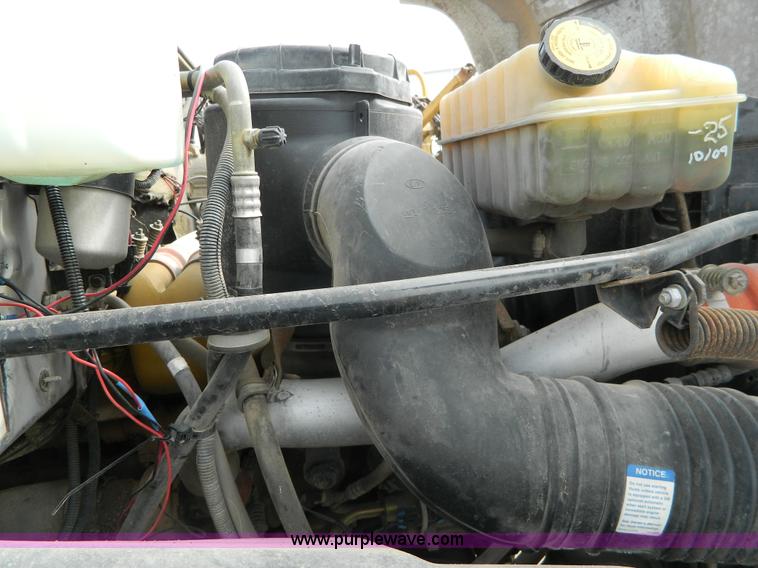 image for item H2264 1998 Chevrolet C6500 flatbed truck