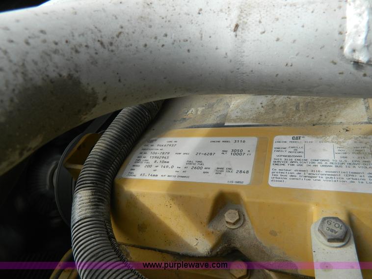 image for item H2264 1998 Chevrolet C6500 flatbed truck