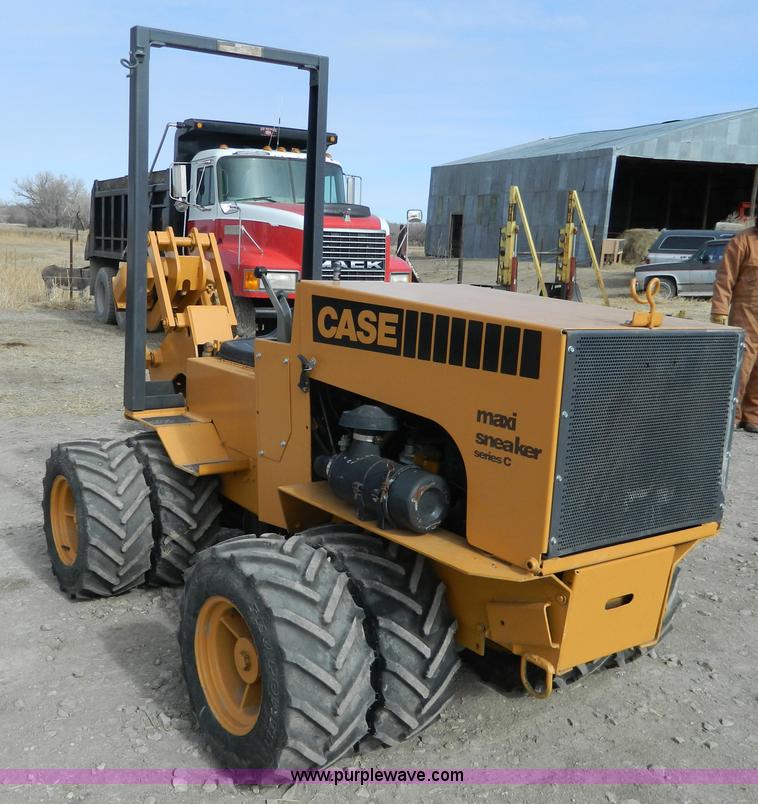 image for item H2265 1996 Case Maxi Sneaker Series C articulated cable plow