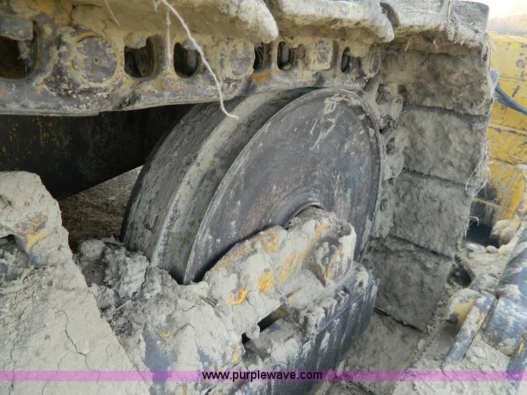 image for item H2266 1977 Dresser TD-20E dozer